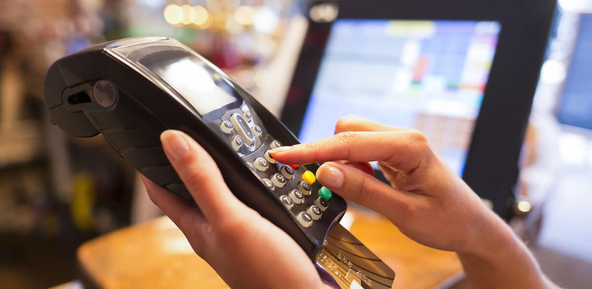 Paying on a chip and pin device