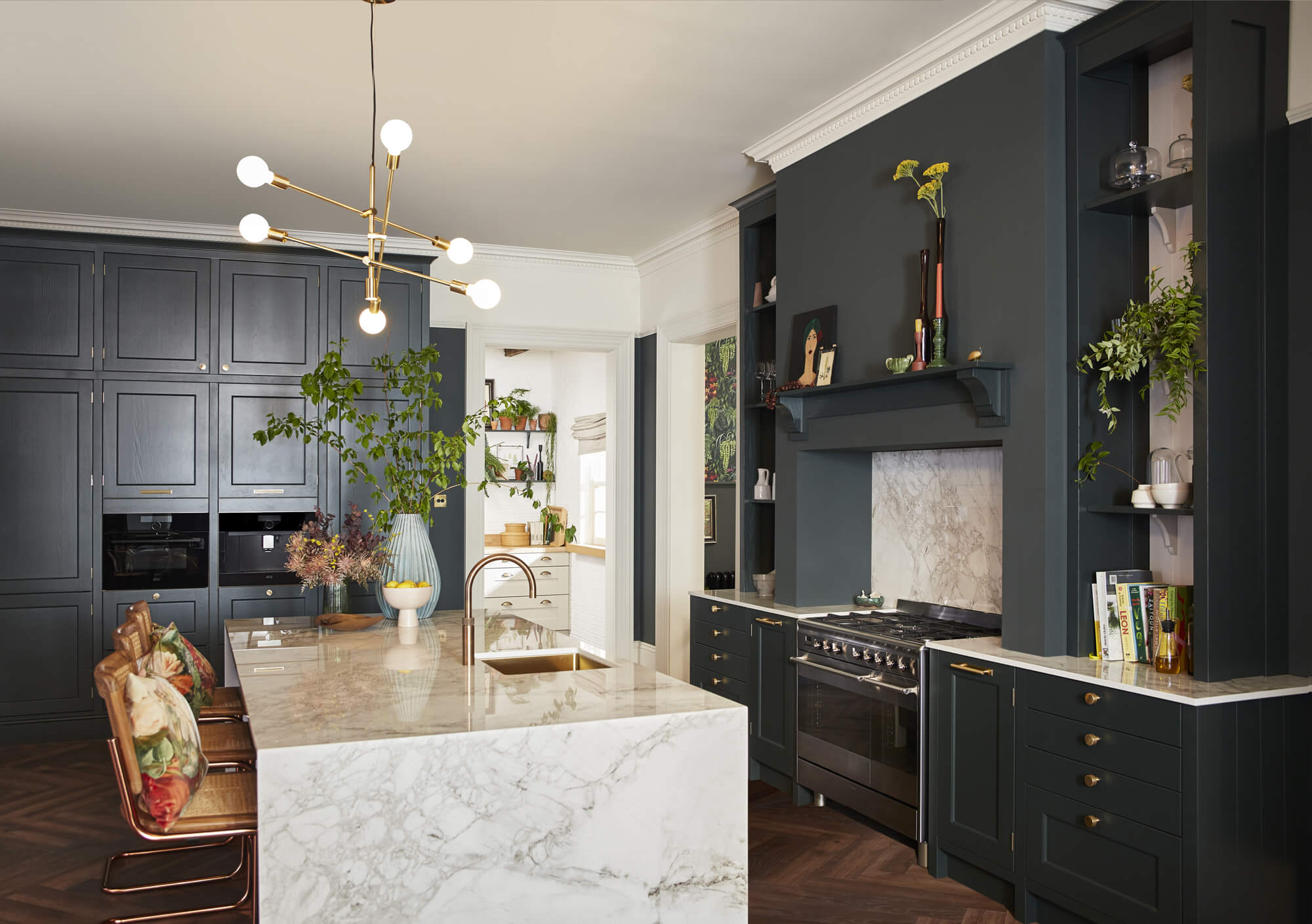 Modern Magnet Ludlow Kitchen